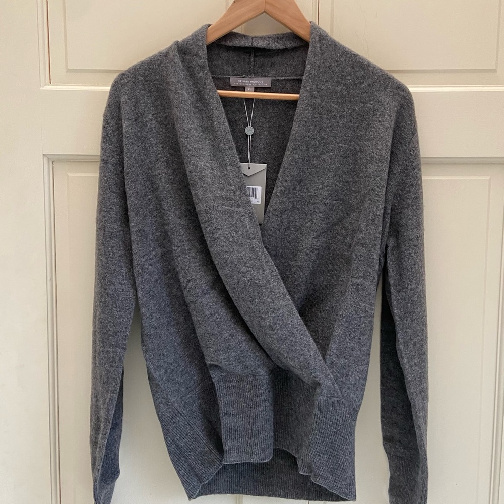 *New With Tags!* Neiman Marcus Cashmere Heather Grey Sweater